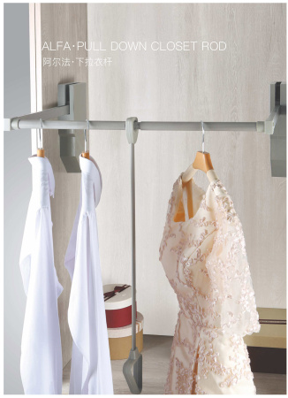 Платяная штанга Alpha с опускающейся штангой